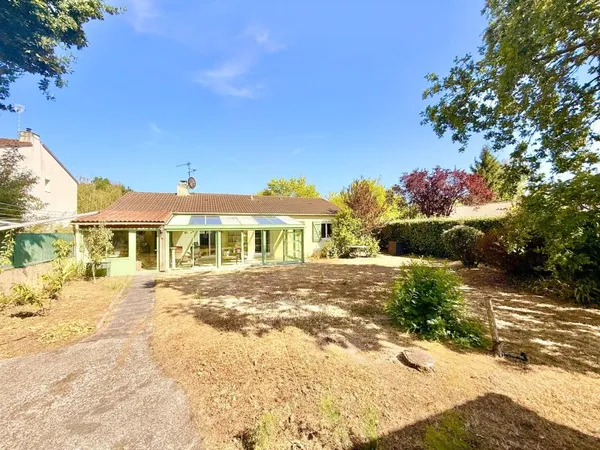A VENDRE A SAINT AIGNAN DE GRAND LIEU MAISON DE 130M2 - 3 CH