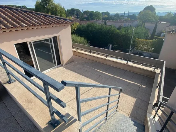 A VENDRE VILLA TERRASSE CLOS DE L'AUBERGE