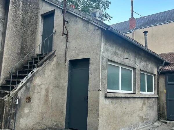 Dépendance + 2 garages - Fort potentiel d'aménagement