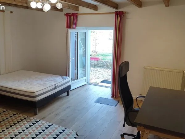 Grande chambre meublée 22m² avec Salle d'eau privée - Vertou
