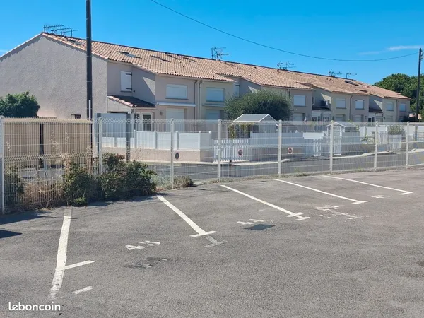 Stationnement Location Agde   75€