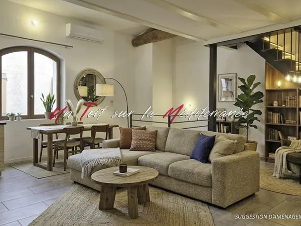 Appartement T3, 75m2, dans une ancienne bâtisse rénovée à Solliès Pont