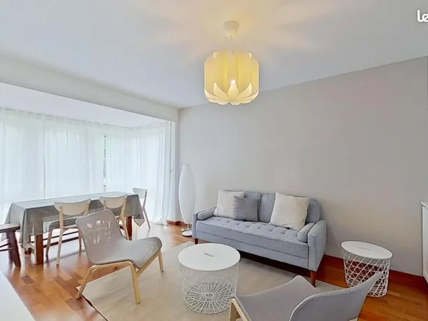 Chambre 4 pièces 75 m²