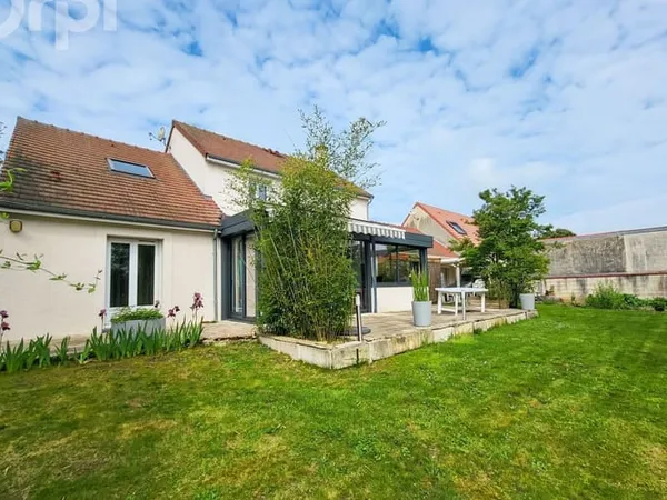 Maison 5 pièces 180 m²