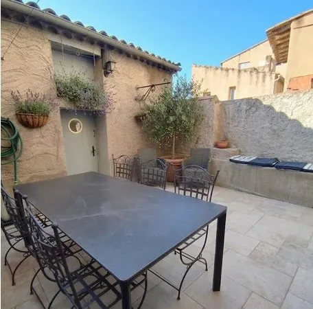 MAISON DE VILLE, 4 CHAMBRES, Cour 114 m²