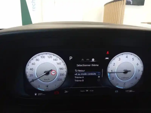 Hyundai I20 1.0 t-gdi 100 dct-7 hybrid 48v — photo 31