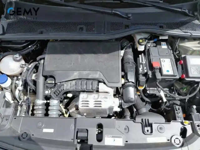 Peugeot 208 puretech 100 s&amp;s bvm6 — photo 12