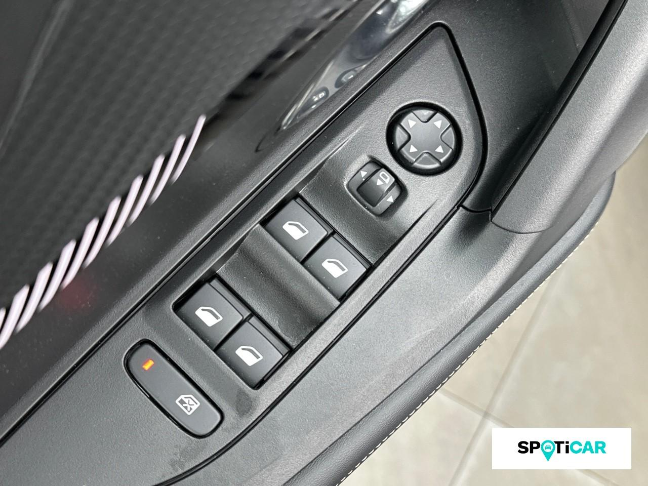 Peugeot 2008 e-2008 156ch 54 kwh allure — photo 19