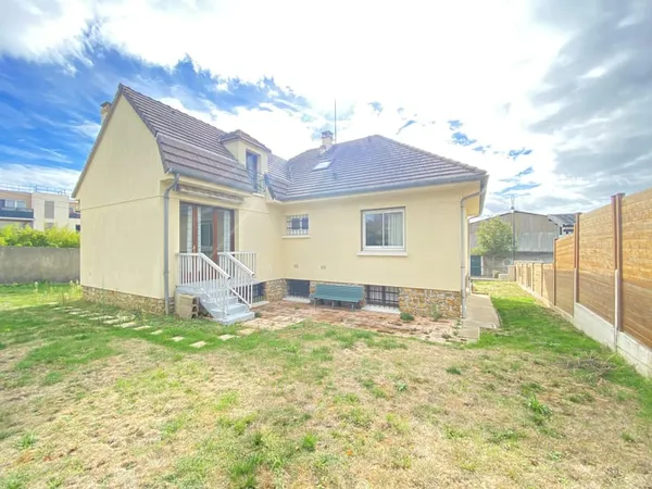 Maison familiale individuelle avec sous-sol total
