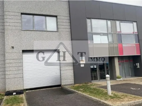 ENTREPOT BUREAUX A VENDRE LIEUSAINT 325 M²