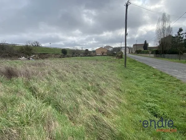 Terrain Vente Sainte-Eanne  1268m² 26000€