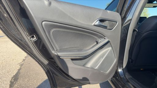 Mercedes Classe A 220 184 4Matic 7G-DCT - Whiteart Edition – 2016 – 93775 km – Essence – Boîte Automatique — photo 18