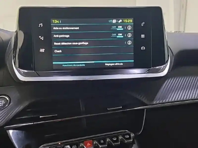 Peugeot 2008 electrique 136 ch — photo 109