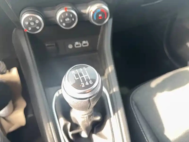Renault Captur tce 100 gpl — photo 30