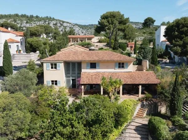 Location saisonnière Propriété Cassis vue mer et Cap Canaille