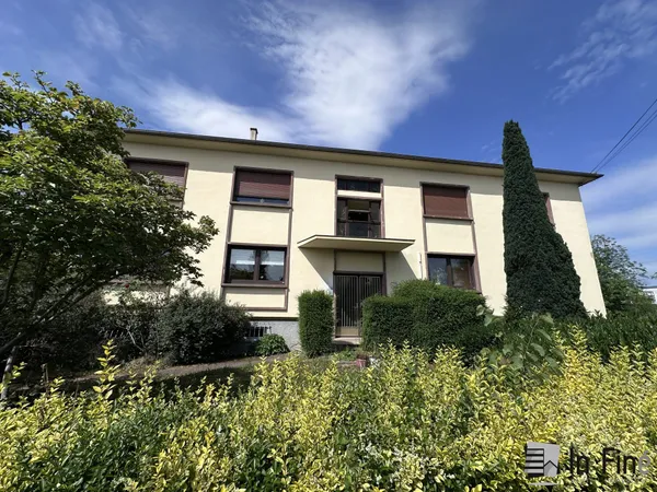 Ostwald de 353m2 en RDC et entre sol dans petite copropriété