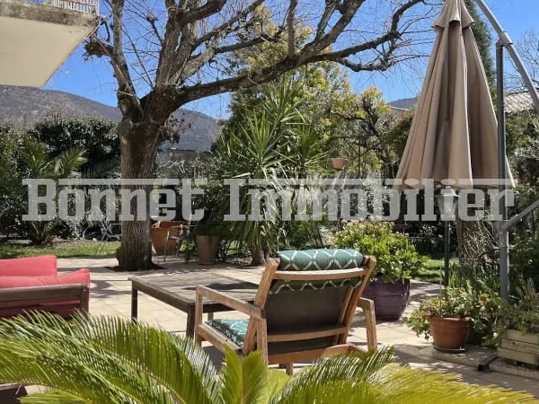 Villa 7 pièces 193 m²