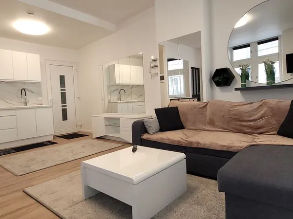 Appartement meublé F2 une chambre refait à neuf le Puy-En-Velay 43000