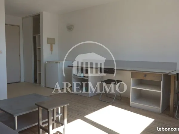 Studio 1 pièce 24 m²
