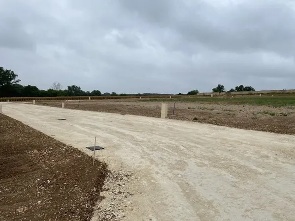 Terrain 611 m²