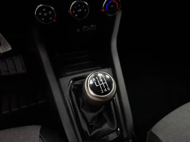 Renault Clio societe blue dci 100 - 21n — photo 41