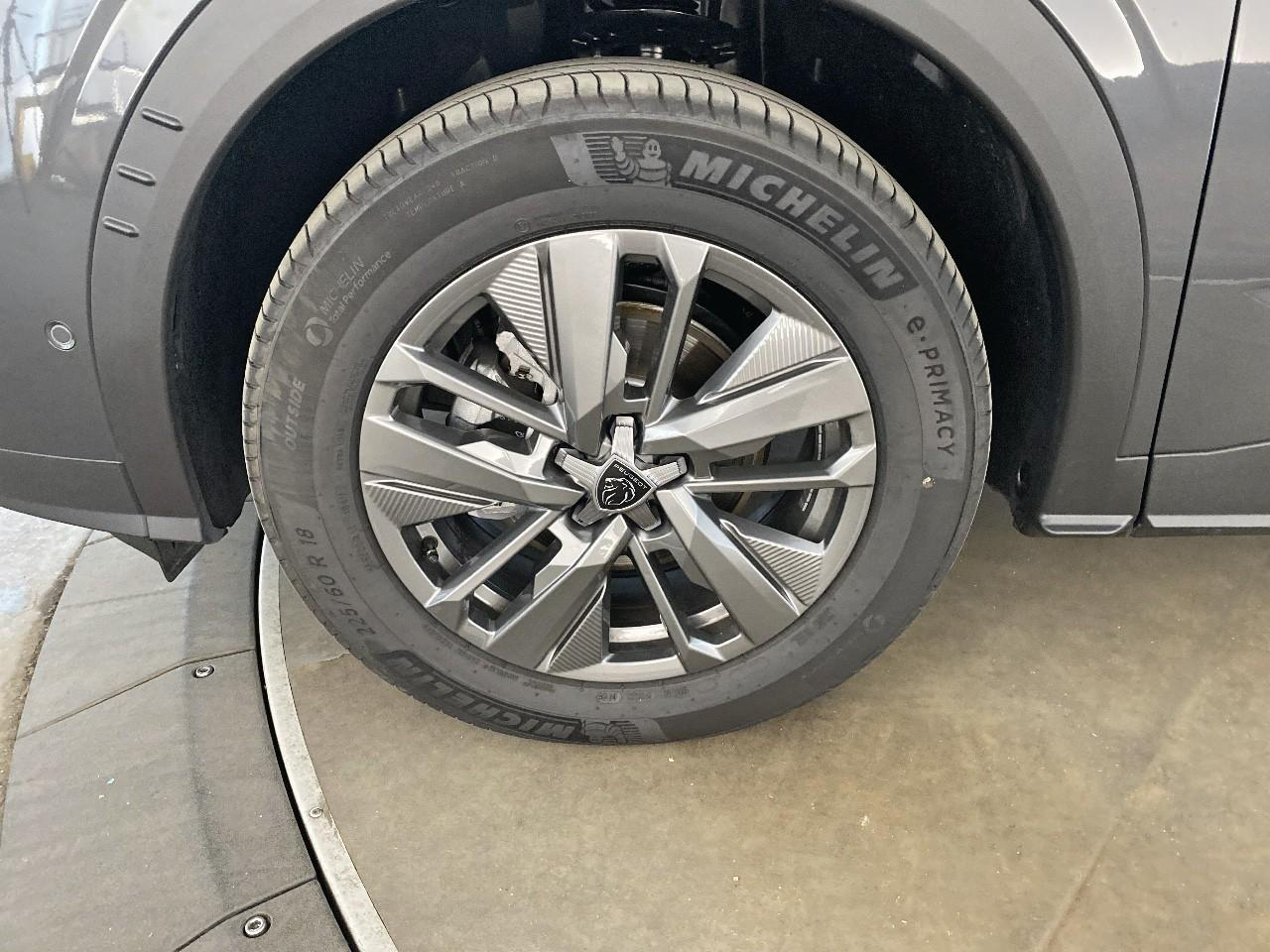 Peugeot 5008 hybrid 145 ch e-dcs6 allure — photo 11