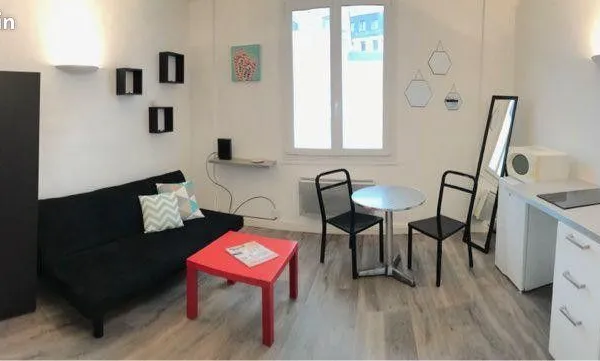 Studio meublé place cauchoise