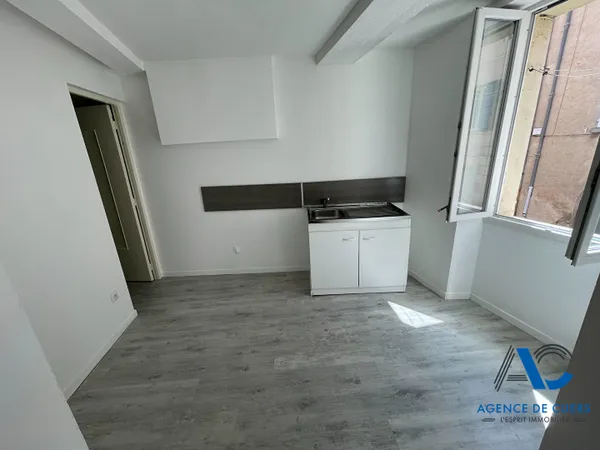 Appartement Cuers 3 pièce(s)