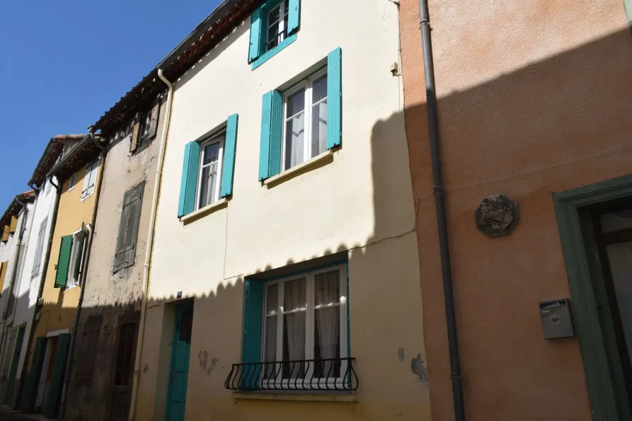 Photo 1