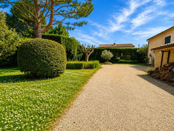 Maison 7 pièces 232 m²