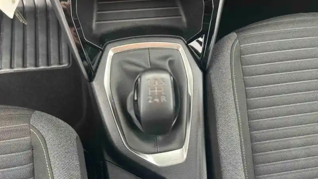 Peugeot 208 puretech 75 s&amp;s bvm5 — photo 59