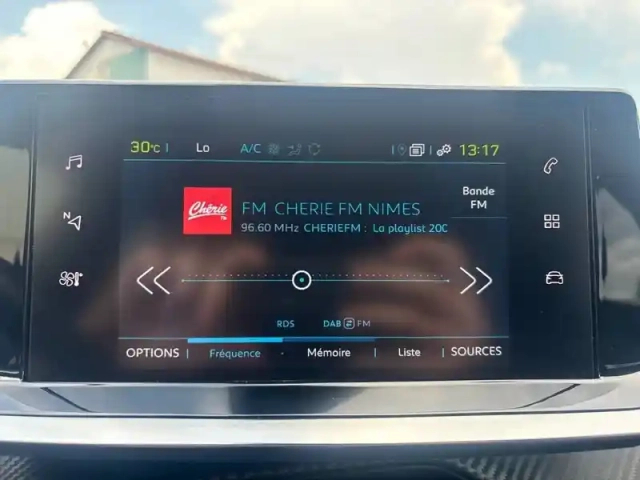 Peugeot 208 electrique 50 kwh 136ch — photo 13