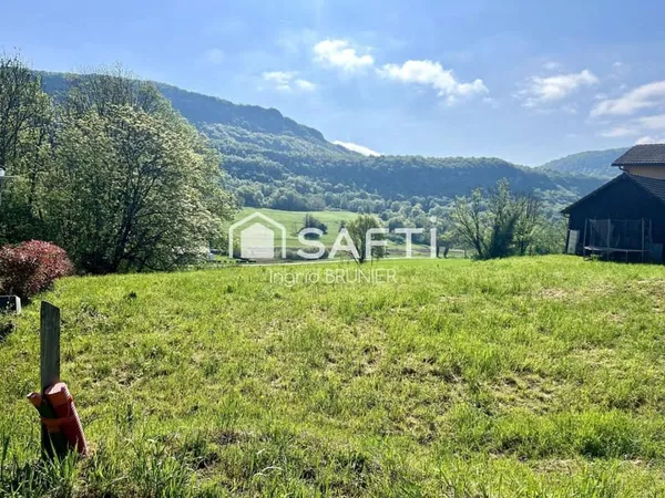 Terrain constructible 1030 m²