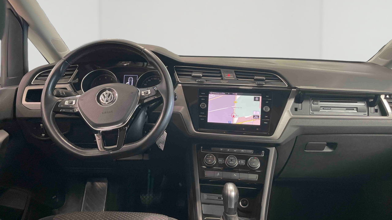 Volkswagen Touran 1.5 TSI EVO 150 DSG7 7pl — photo 9