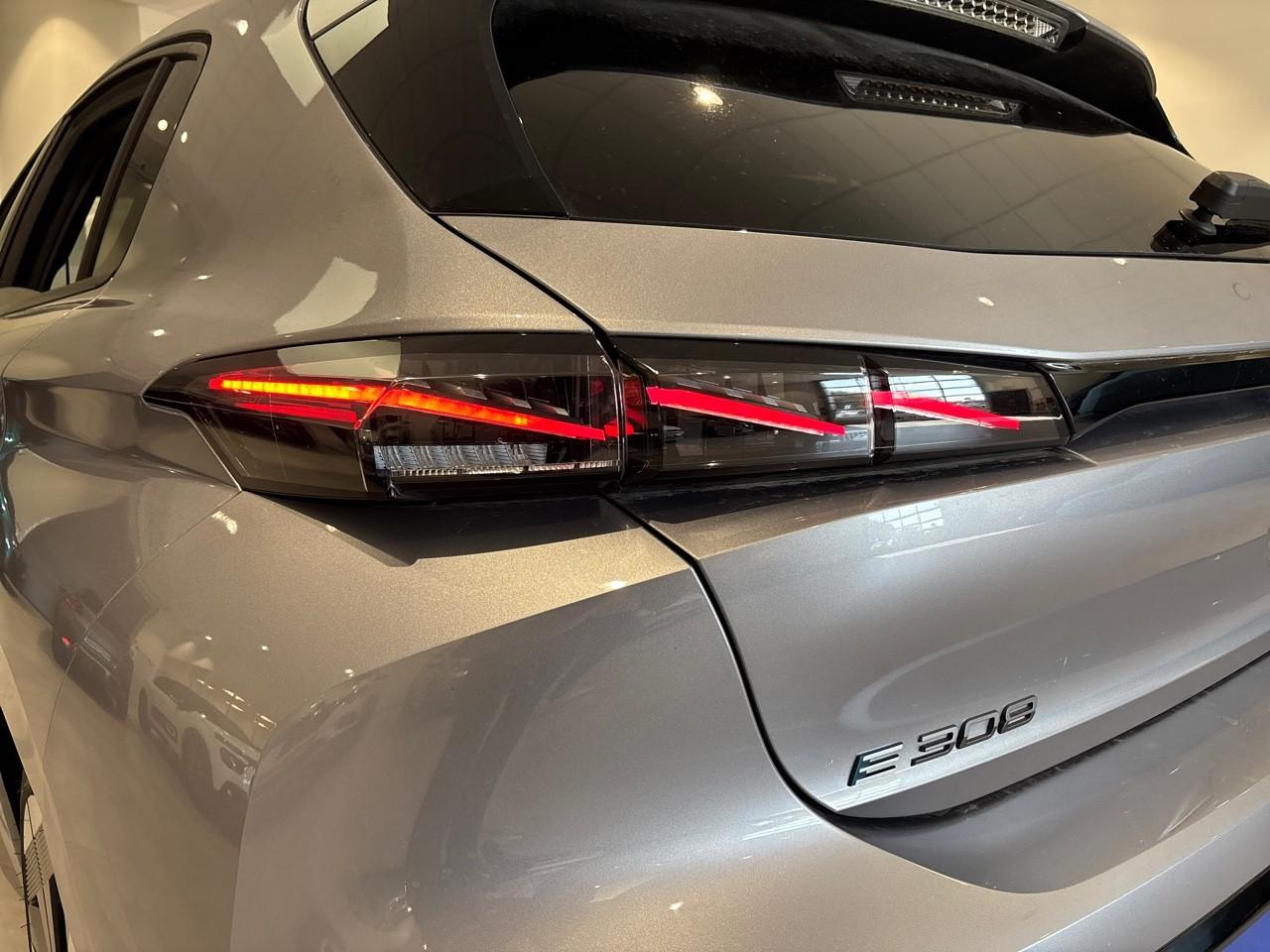 Peugeot 308 e-308 156ch batterie 55 kwh gt — photo 24