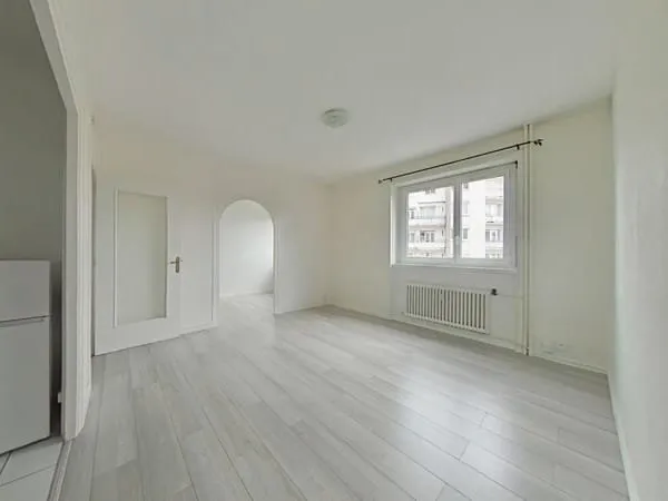 Joli F2 avec possibilité de Garage à ARMEVILLE
