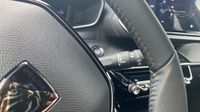 Peugeot 2008 1.2 Hybrid 145ch Allure e-DCS6 — photo 24