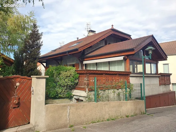 Belle propriété de 239 m² sur 600 m² de terrain