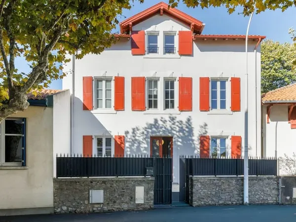BIARRITZ PARC MAZON / LES HALLES, MAISON RÉNOVÉE