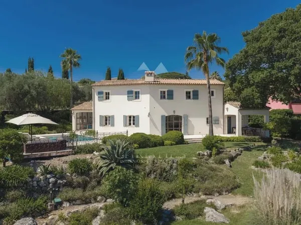 Biot - Villa provençale avec vue dégagée jusqu'à la mer