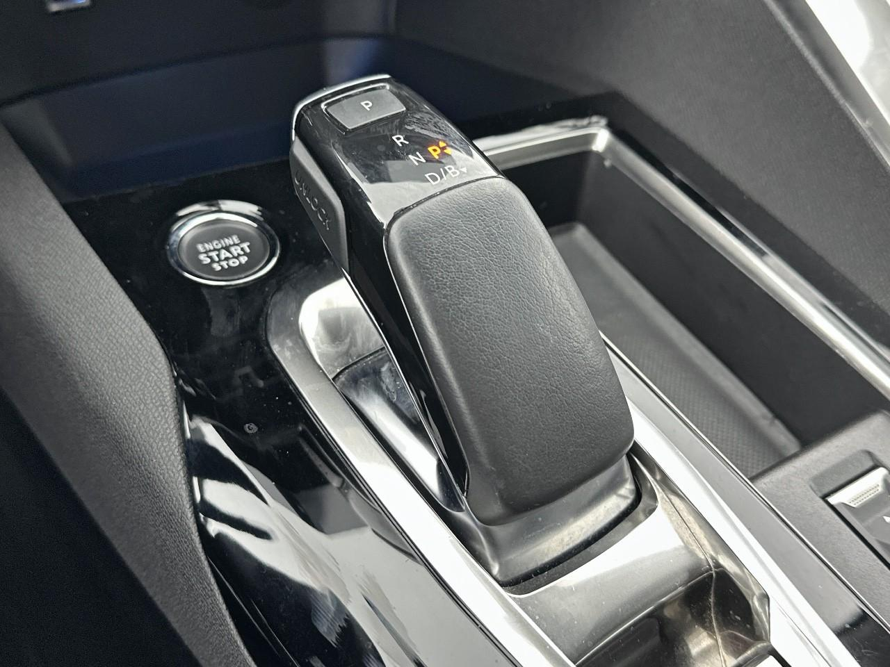 Peugeot 3008 hybrid 225 e-eat8 allure pack — photo 30
