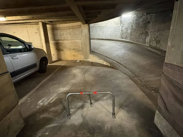 Parking 8 m²