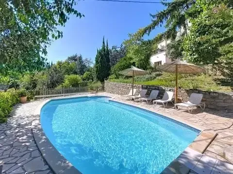 Maison 9 pièces 200 m²