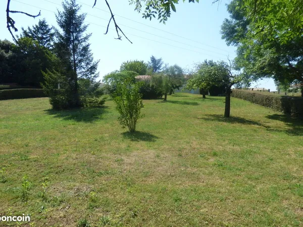 Terrain 600 m² Sainte-Eulalie