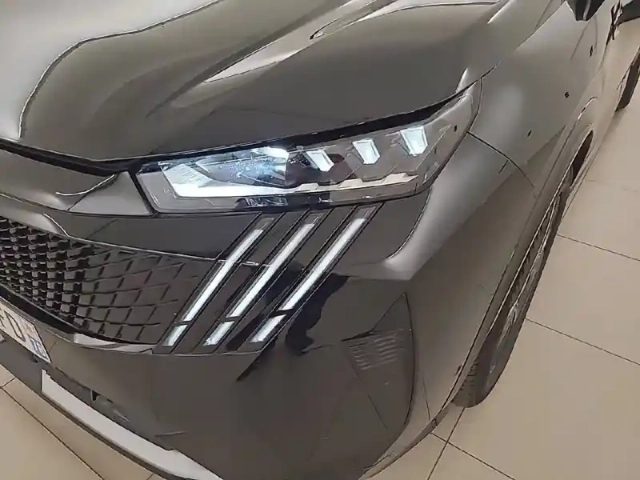 Peugeot 3008 electrique 210 ch 73 kwh — photo 16