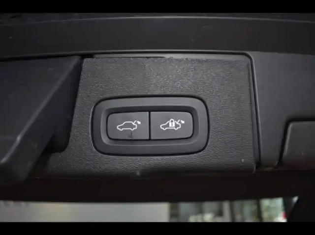 Volvo Xc60 t6 awd 253 + 145ch plus style dark geartronic — photo 7