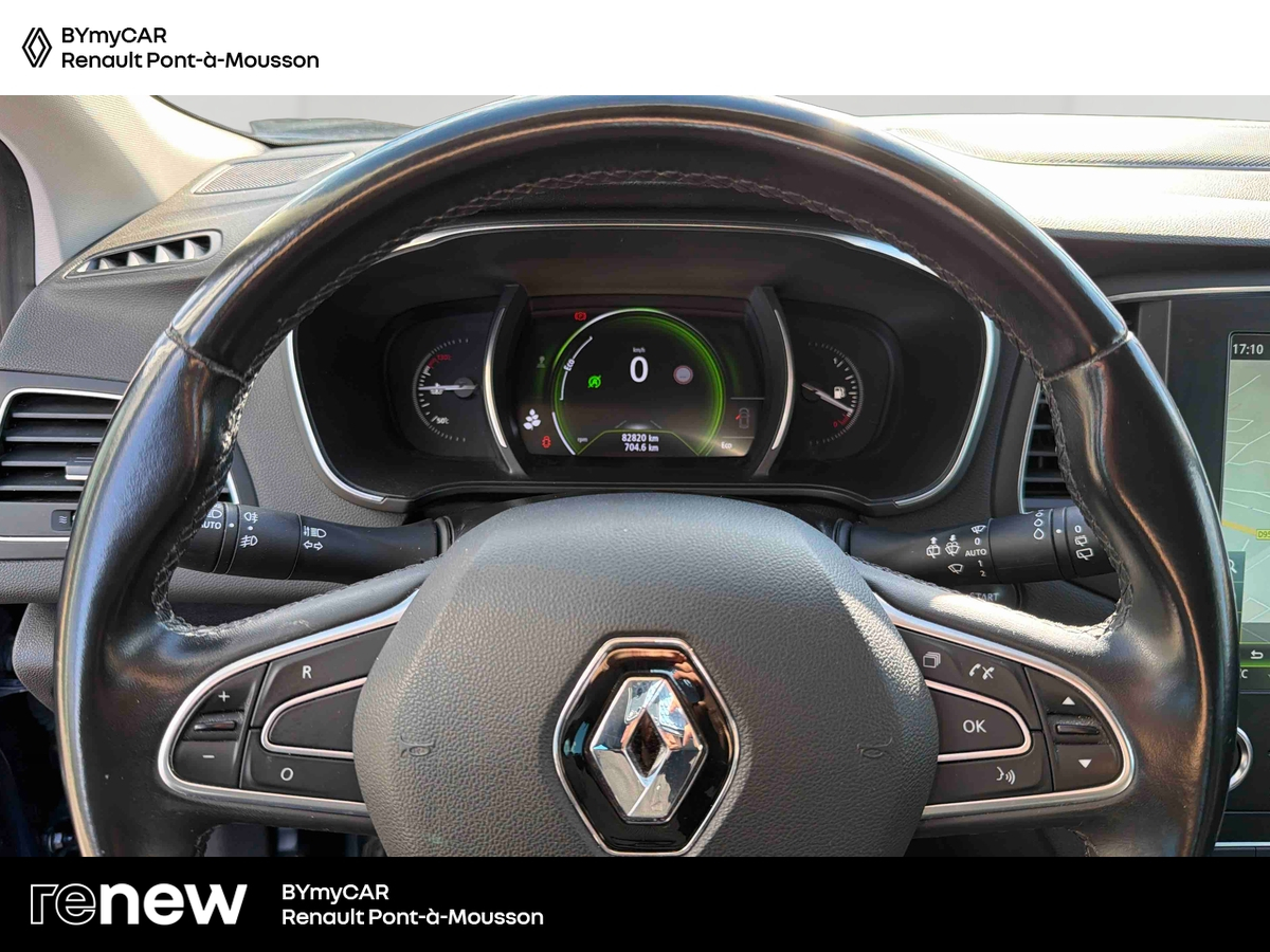 Renault Mégane IV Berline TCe 140 FAP — photo 18