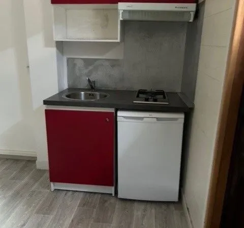 Studio 1 pièce 13 m²