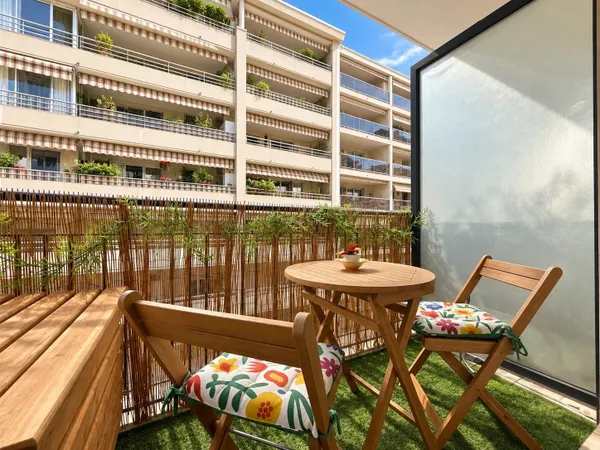 RIQUIER - Studio avec balcon
