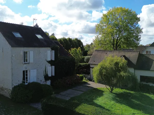 Maison 9 pièces 222 m²